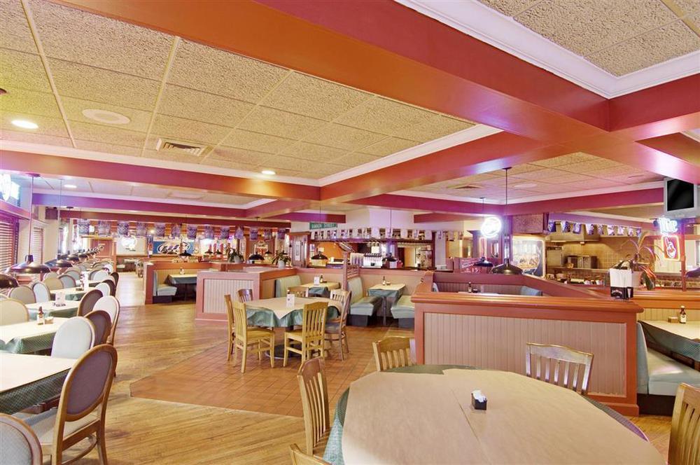 Days Inn By Wyndham Sandusky Cedar Point Restaurang bild